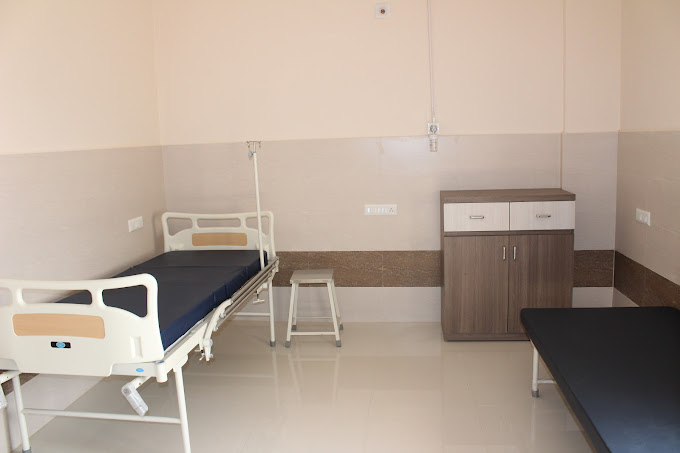 Latest trauma center in Anand